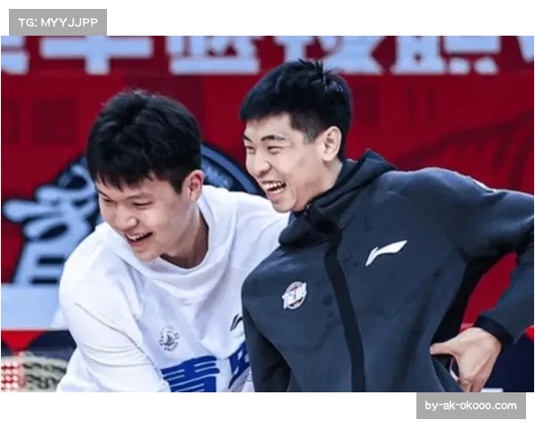 赛前训练同框，杨瀚森与约基奇交流备战心得